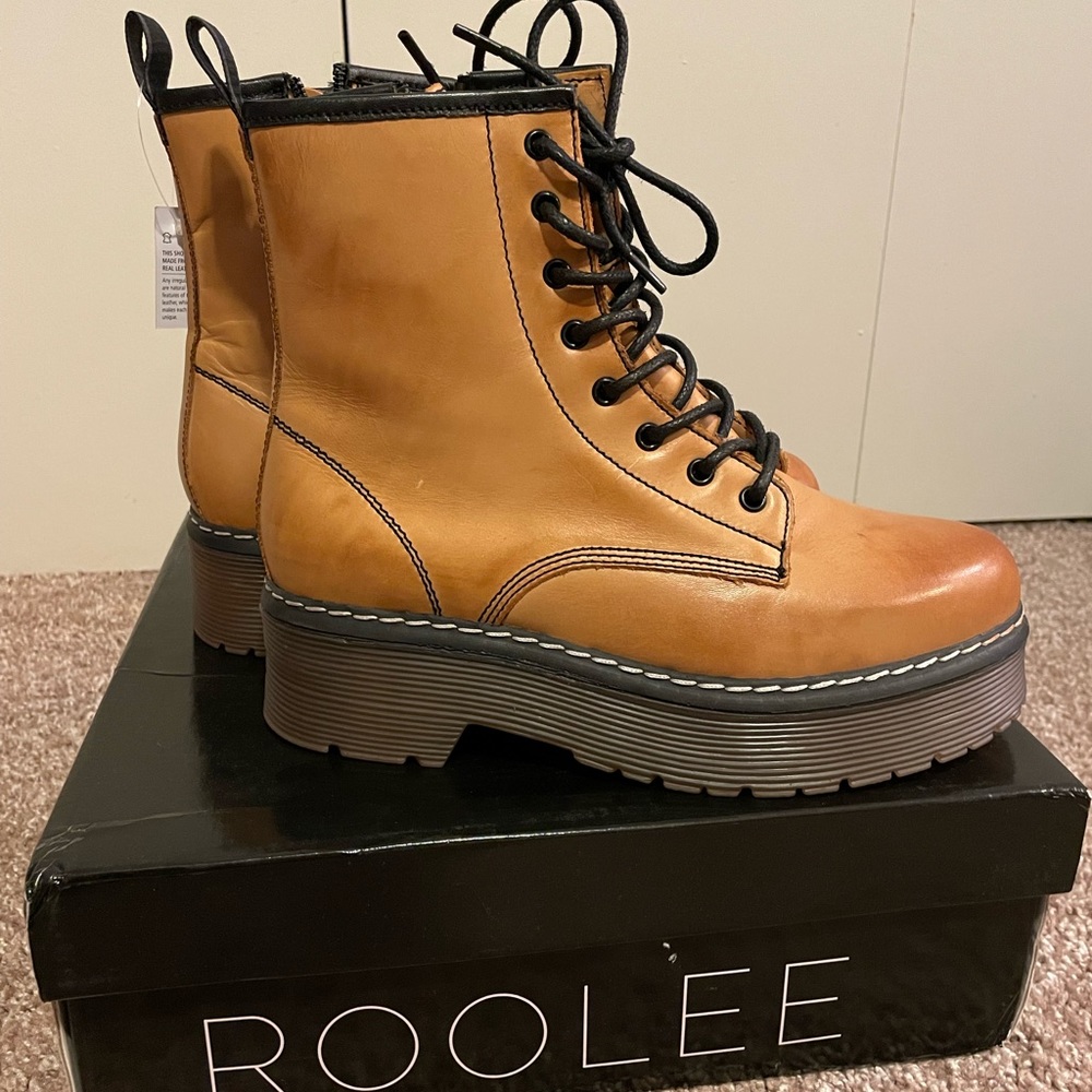 Roolee Elvis Platform boot. Never worn. Tags still attached.